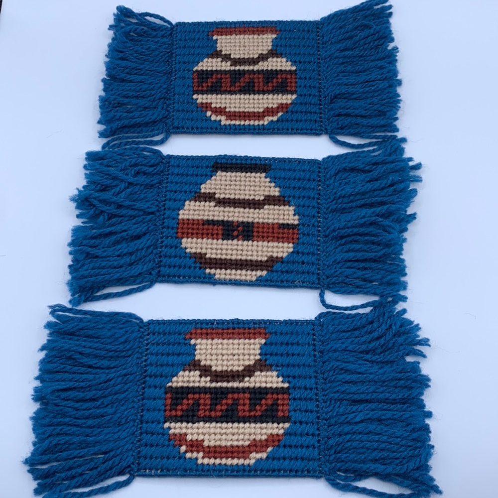 Three Santa Fe Pots Needle Point Plastic Mesh Yarn Coasters